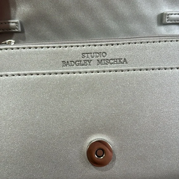 Badgley Mischka Silver Crossbody Bag with Round Plate - Picture 8 of 9